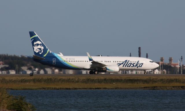 Boeing 737-800 (N577AS)