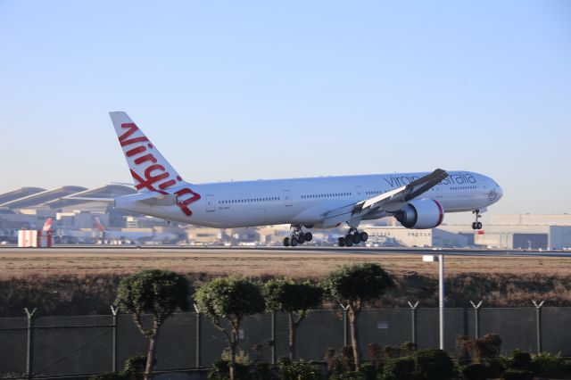 BOEING 777-300ER (VH-VPH)