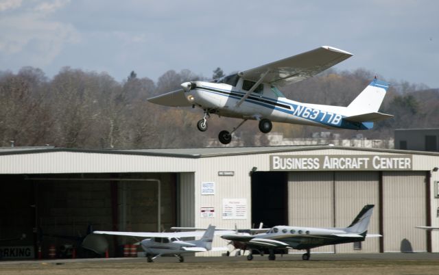 Cessna 152 (N6377B)