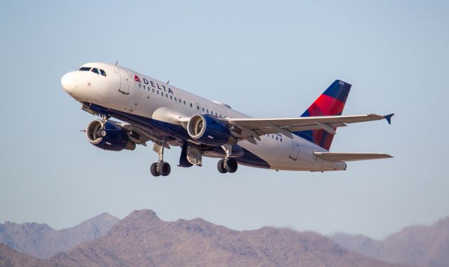 Airbus A319 (N353NB) - Spotted at KPHX on May 18, 2020