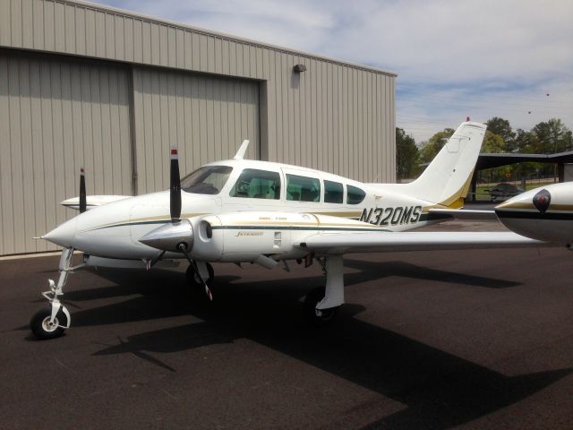 Cessna Skyhawk (N320MS)