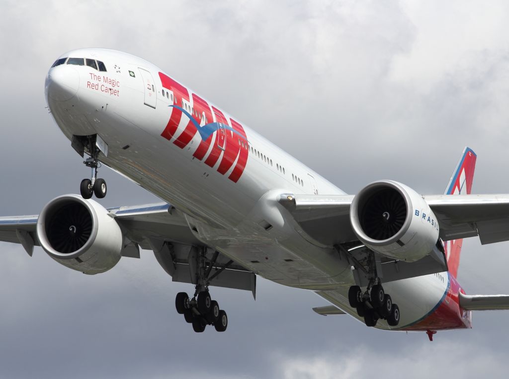 Boeing 777-200 — - The B777 is probably the most common Heavy Widebody aircraft landing at London Heathrow nowadays, including this TAM B777-300ER.