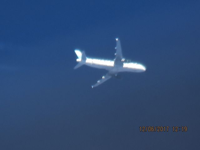 Airbus A320 (N223FR)