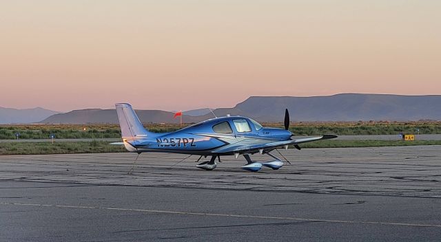 Cirrus SR-22 (N257PZ)