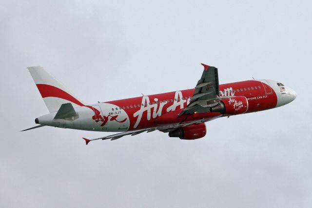 Airbus A320 (9M-AJY)
