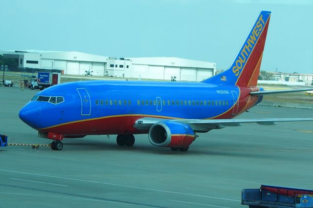 Boeing 737-700 (N420SW)