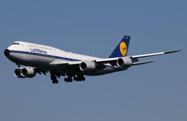 BOEING 747-8 (D-ABYT)