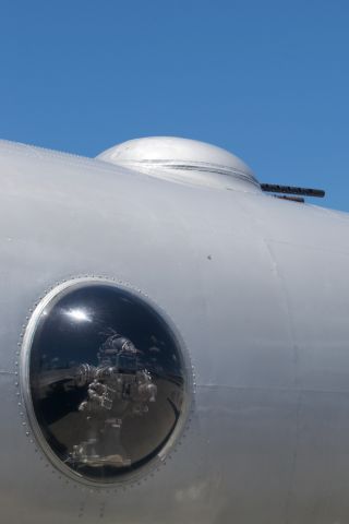 NX529B — - B-29 Fifi visits Charleston, SC - Sight blister and gun