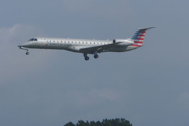 Embraer ERJ-145 (N659AE)