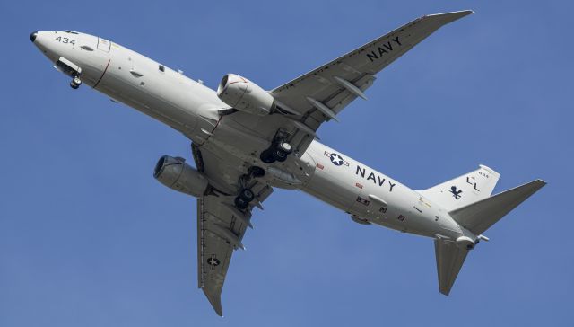 Boeing P-8 Poseidon (16-8434) - NAVY 898 showing off the unique wing rakes during a go-around "option"! Also noticeable are the weapons bay doors and the many MANY antennas!