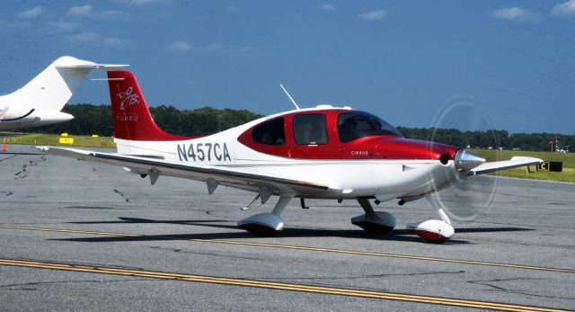 Cirrus SR-22 (N457CA) - Warm Up