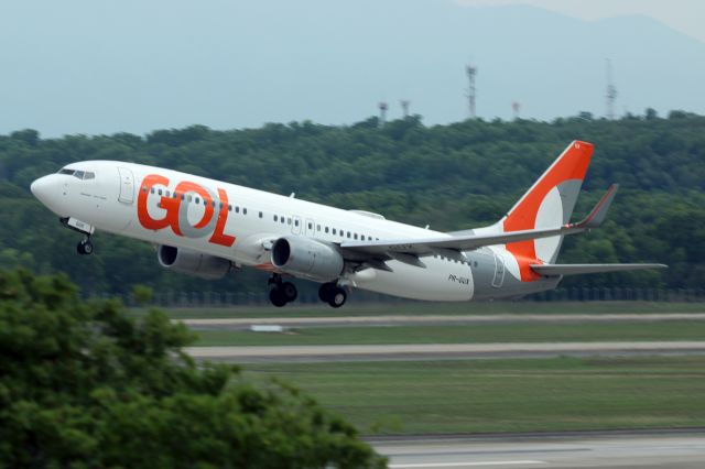 Boeing 737-700 (PR-GUX)