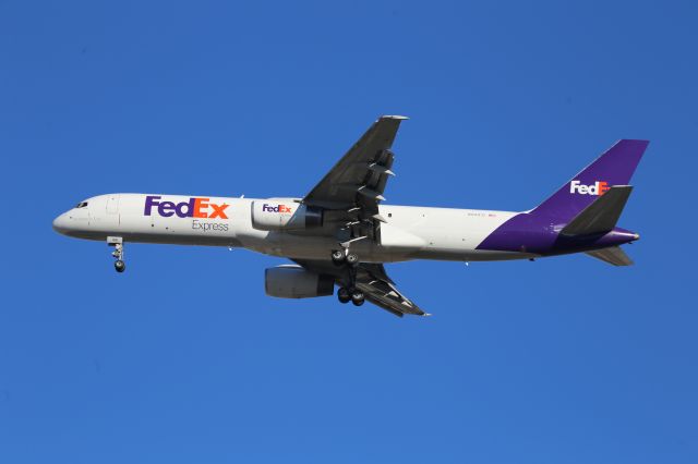 Boeing 757-200 (N941FD)