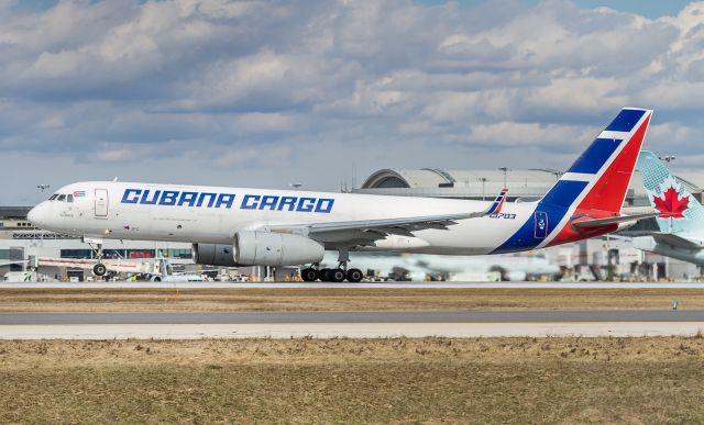 Tupolev Tu-214 (CUC1703) - A very light Cubana Cargo lifts the nose wheel from runway 33R and heads back to Cuba