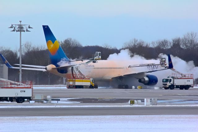 BOEING 767-300 (D-ABUE)