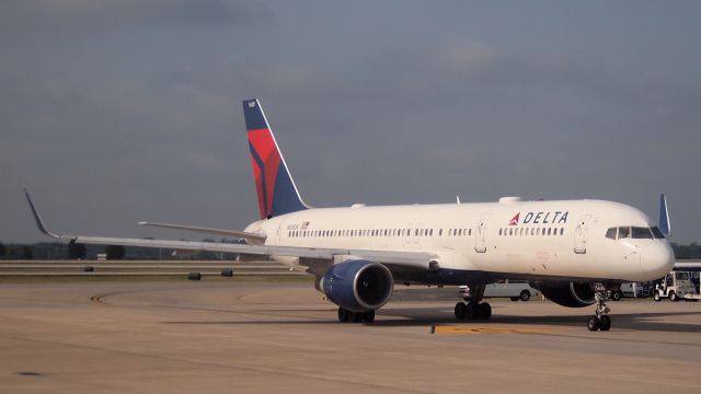 Boeing 757-200 (N535US)