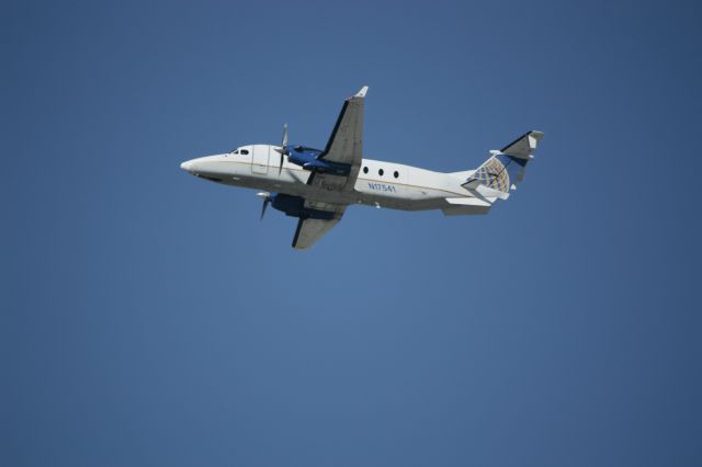 Beechcraft 1900 (N17541)