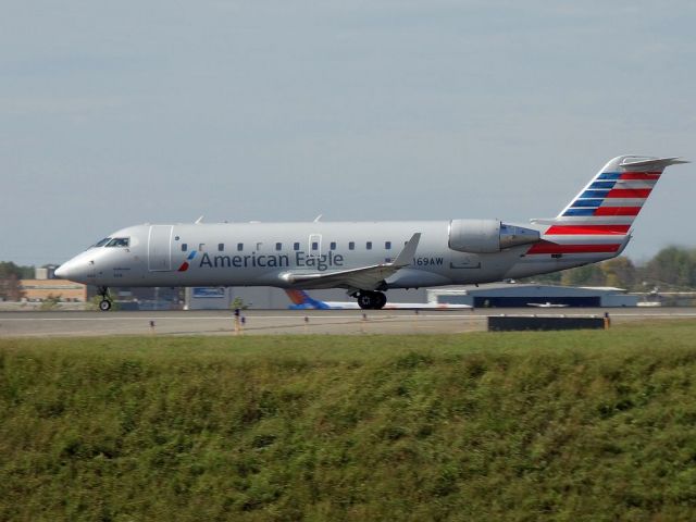 Canadair Regional Jet CRJ-200 (N469AW)