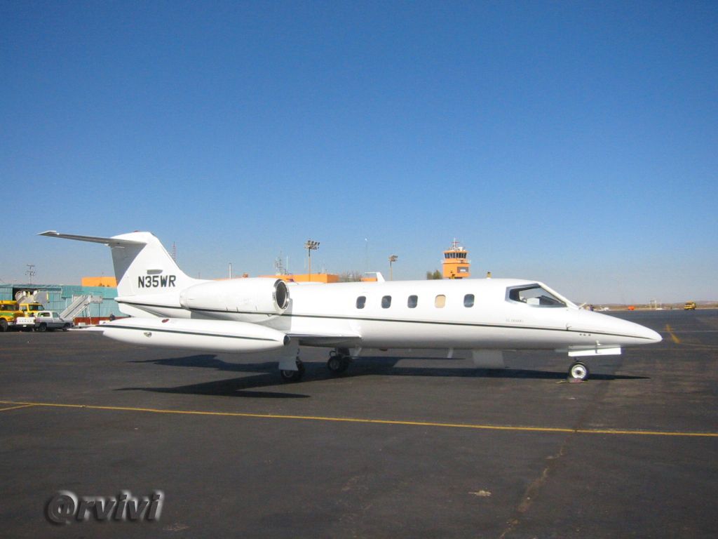 Learjet 35 (N35WR)