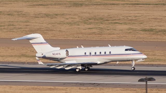 Bombardier Challenger 300 (N24FE)