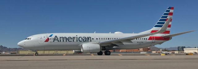 Boeing 737-700 (N342PM) - phoenix sky harbor international airport taxiway Charlie three papa mike 30MAR19