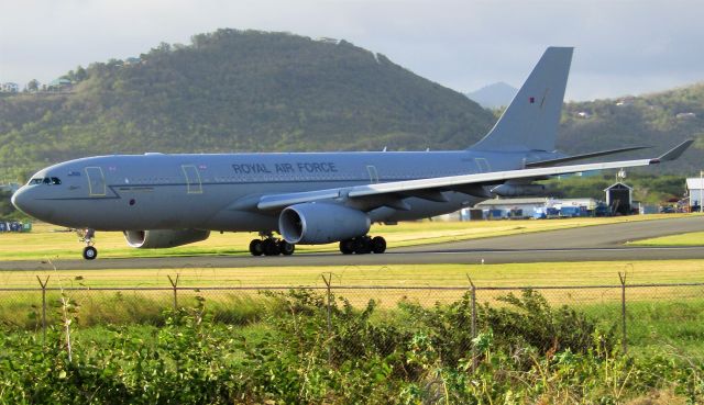 Airbus A330-200 (ZZ336)