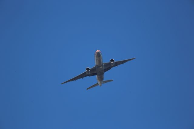 Boeing 777-200 (N754AN)