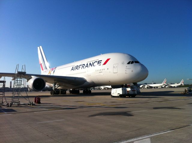 Airbus A380-800 —