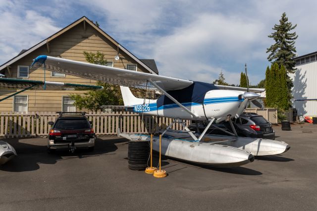 Cessna Skylane (N58628)