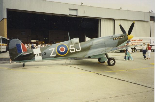 SUPERMARINE Spitfire (N921R)