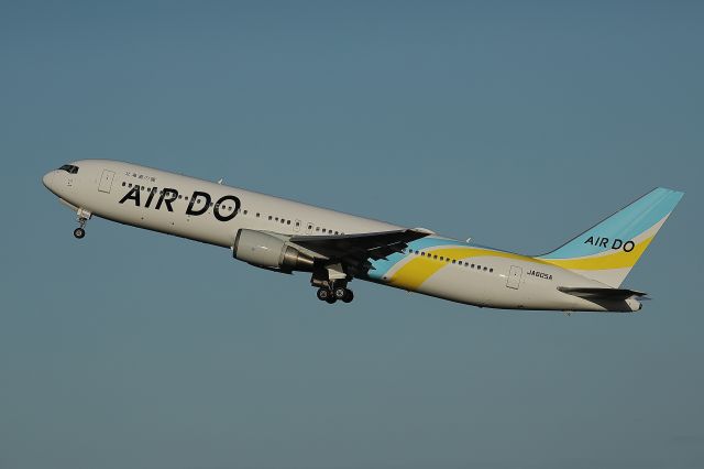 BOEING 767-300 (JA605A)