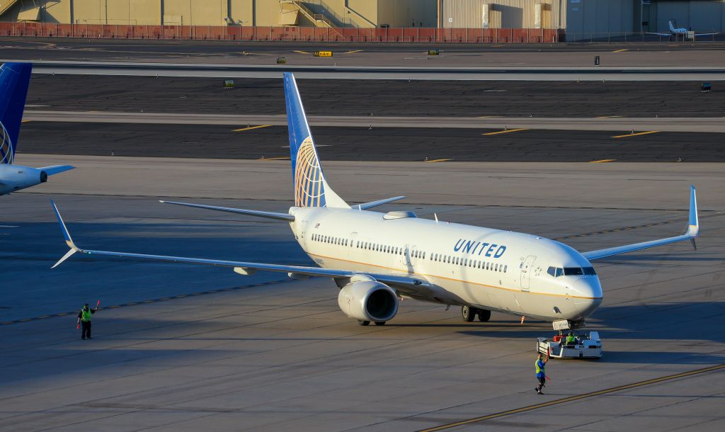 Boeing 737-900 (N68821) - SPOTTED AT KPHX ON FEB, 13, 2021