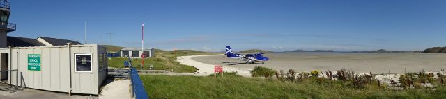 De Havilland Canada Twin Otter (G-HIAL)