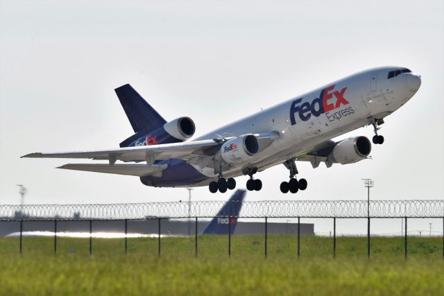 McDonnell Douglas DC-10 (N315FE) - Off of 23-L on 05-21-21 bound for ORD.