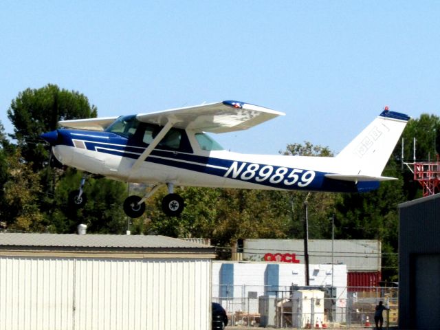 Cessna 152 (N89859) - Taking off RWY 24