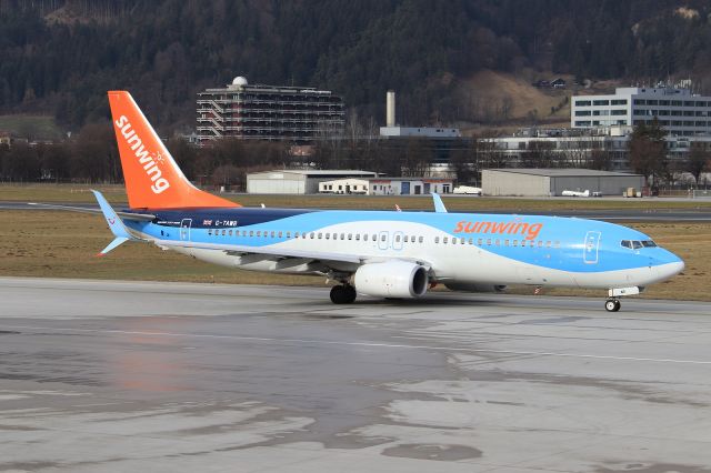 Boeing 737-800 (G-TAWB)