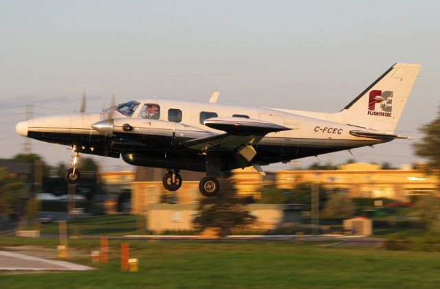 Piper Navajo (C-FCEC) - Leased to Commercial Aviation until October 2011