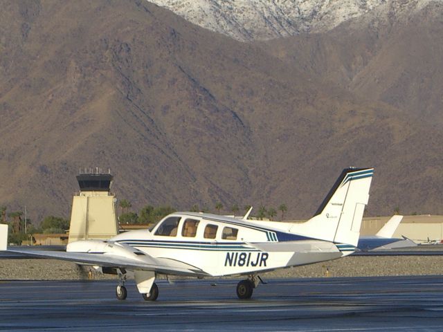 Beechcraft Baron (58) (N181JR)