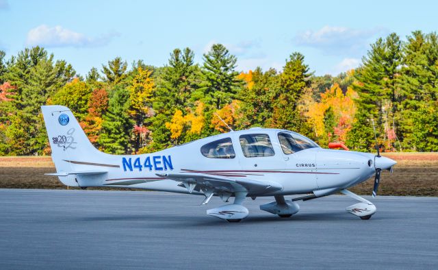 Cirrus SR-20 (N44EN) - Shot with a Nikon D3200 w/ Nikkor 18-25mmbr /Best viewed in Full Size