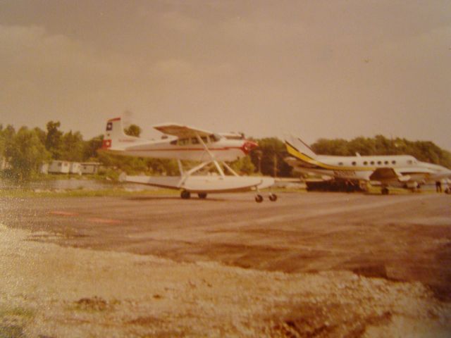 Cessna Skywagon — - Charlie Hammonds 185 amphib at Westwego. Charlie Hammonds also had a seaplane base in Houma, La. R. Hammond Charlies Son was also a U.S. Navy F-14 Top Gun Pilot. See Top Gun the movie.