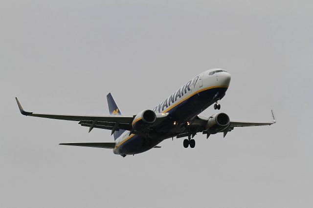 Boeing 737-800 (EI-EMK)