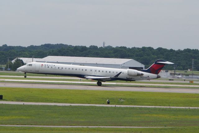 Canadair Regional Jet CRJ-200 (N809SK)