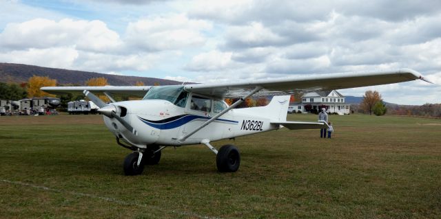 Cessna Skyhawk (N362BL) - Shown here is a 1978 Cessna 172N Skyhawk in the Autumn of 2024.