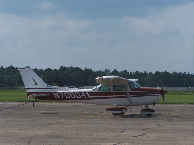 Cessna Skyhawk (N70004)