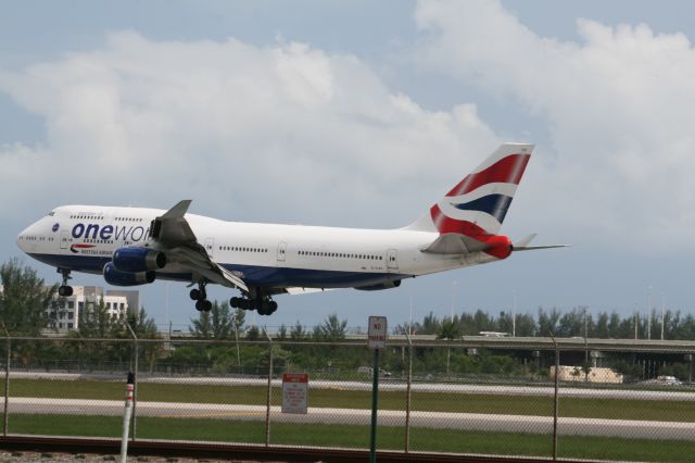 Boeing 747-400 (G-CIVC)