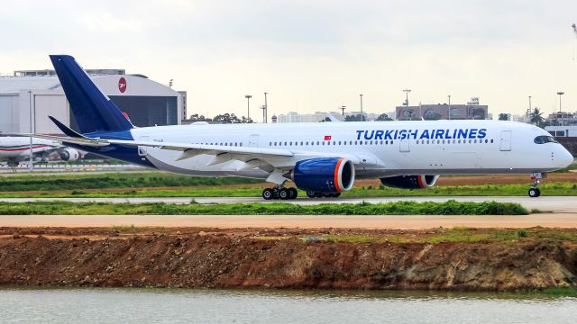 Airbus A350-900 (TC-LGI)