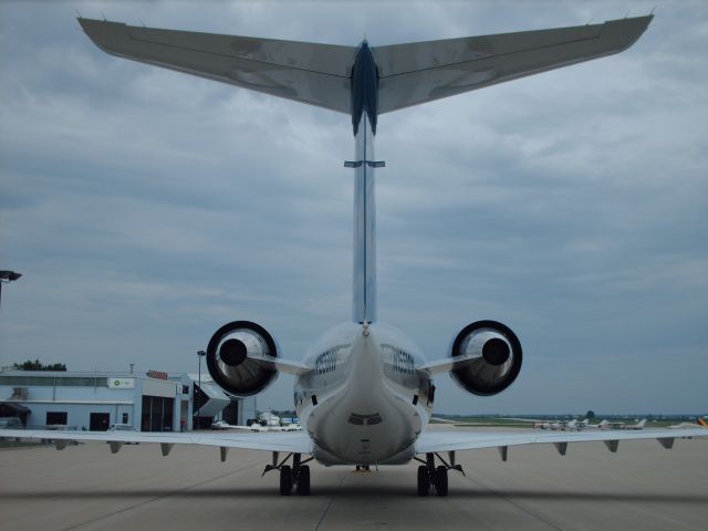 Canadair Regional Jet CRJ-200 (N155MW)