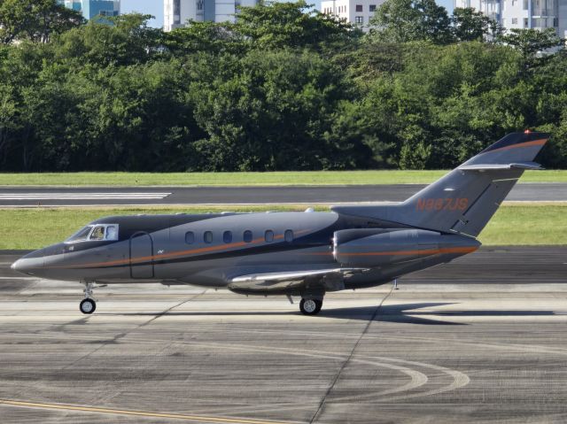 Hawker 800 (N887JS)