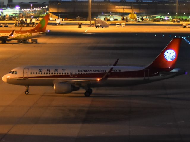 Airbus A320 (B-8375)