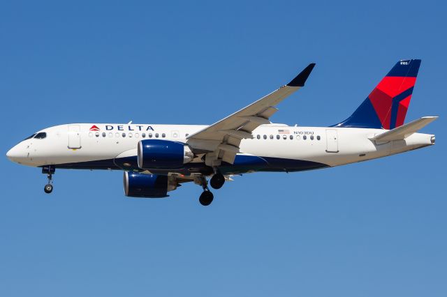 Airbus A220-100 (N103DU)